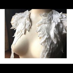 White 3D appliqué feathers